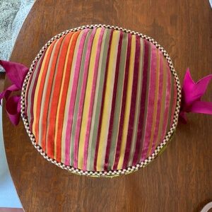 BEAUTIFUL RARE Vintage MacKenzie Childs Round Velvet Pillow with Bow Ribbon Ties